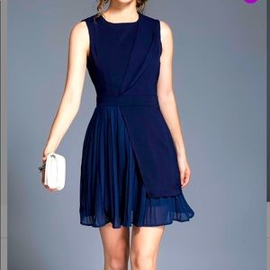 Navy blue chiffon-panel A dress